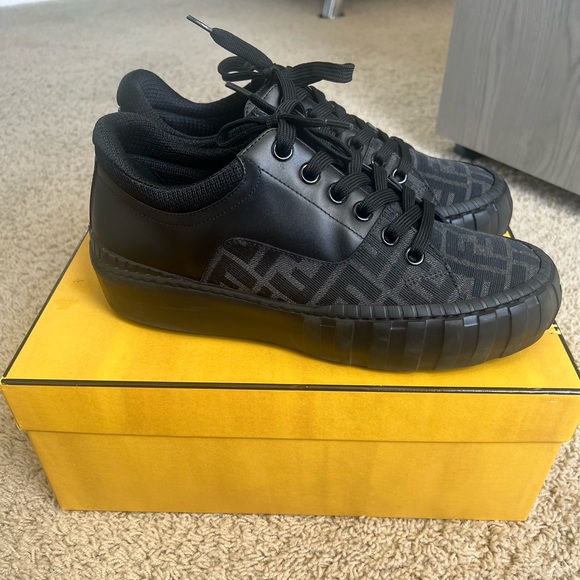 Authentic Fendi sneakers men size 7 - Picture 5 of 7